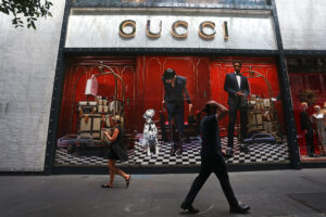 A Strategic Pivot in Paris: Luca de Meo’s Radical Restructuring Drives Kering Toward a Leaner Future Amidst 2025 Fiscal Reset