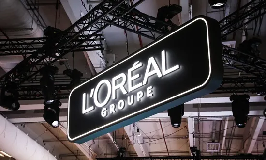Beyond the Bottle: How L’Oréal Is Redefining Luxury and Mass Beauty Through Mainstream Refillables